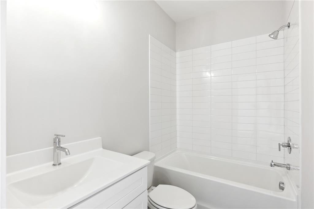 138 Chestnut Circle, Unit 6 Atlanta, GA 30342 - Photo 17 of 25