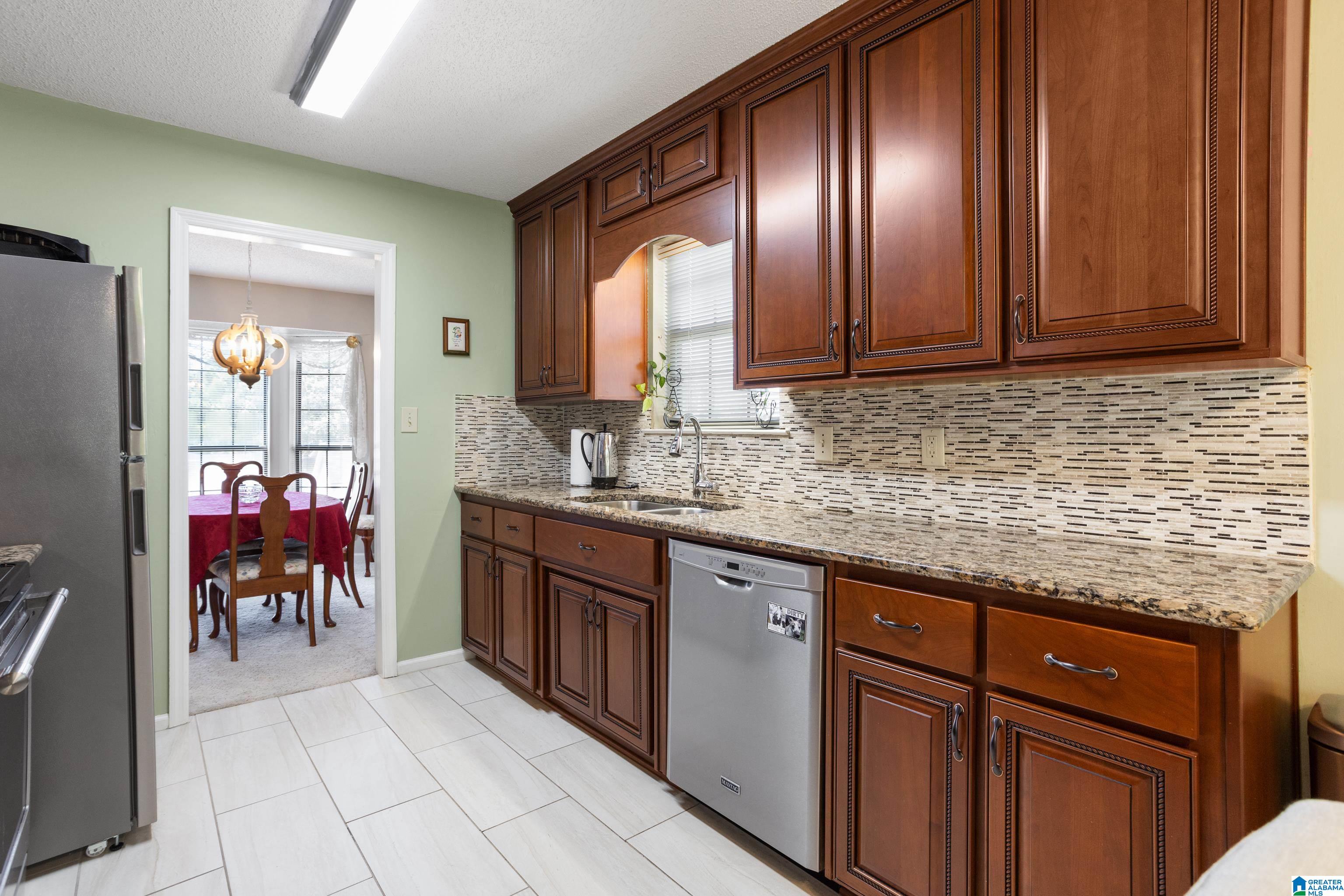6014 Springview Drive Mount Olive, AL 35117 - Photo 11 of 44