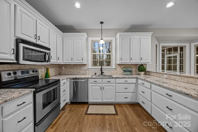 $645,000 | 17433 Glassfield Drive, Huntersville, NC 28078