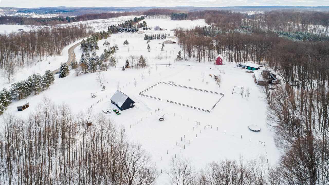 7850 South Shimek Road Maple City, MI 49664 - Photo 34 of 72 1870886-34.JPG
