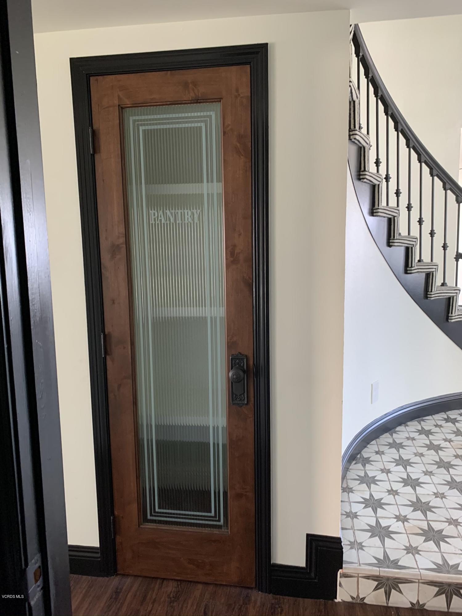 392 Tranquil Lane Oak Park, CA 91377 - Photo 13 of 31 pantry