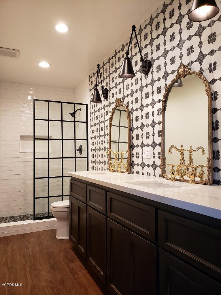 392 Tranquil Lane Oak Park, CA 91377 - Photo 17 of 31 1st floor bath 2