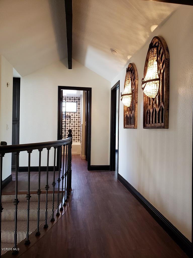 392 Tranquil Lane Oak Park, CA 91377 - Photo 18 of 31 hallway 2