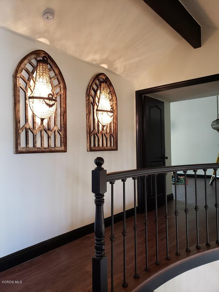 392 Tranquil Lane Oak Park, CA 91377 - Photo 24 of 31 hallway sconces