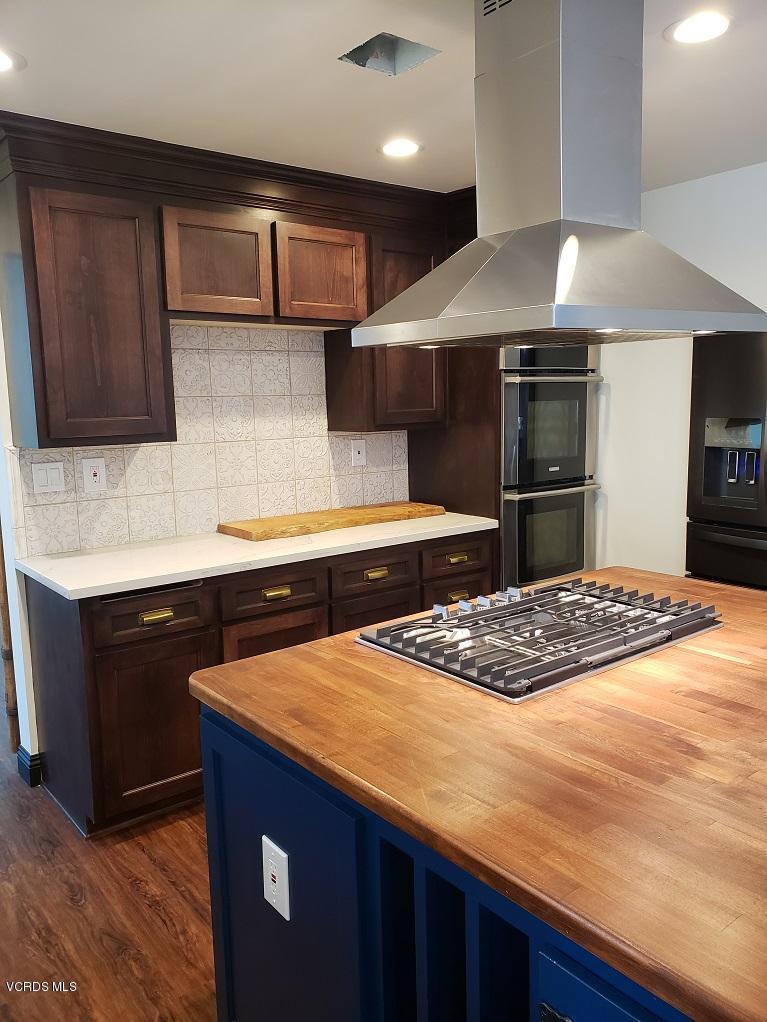 392 Tranquil Lane Oak Park, CA 91377 - Photo 9 of 31 cooktop