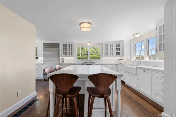 $3,749,500 | 2 Strongs Lane, Water Mill, NY 11976