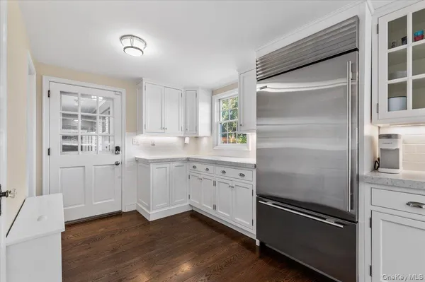 $3,749,500 | 2 Strongs Lane, Water Mill, NY 11976