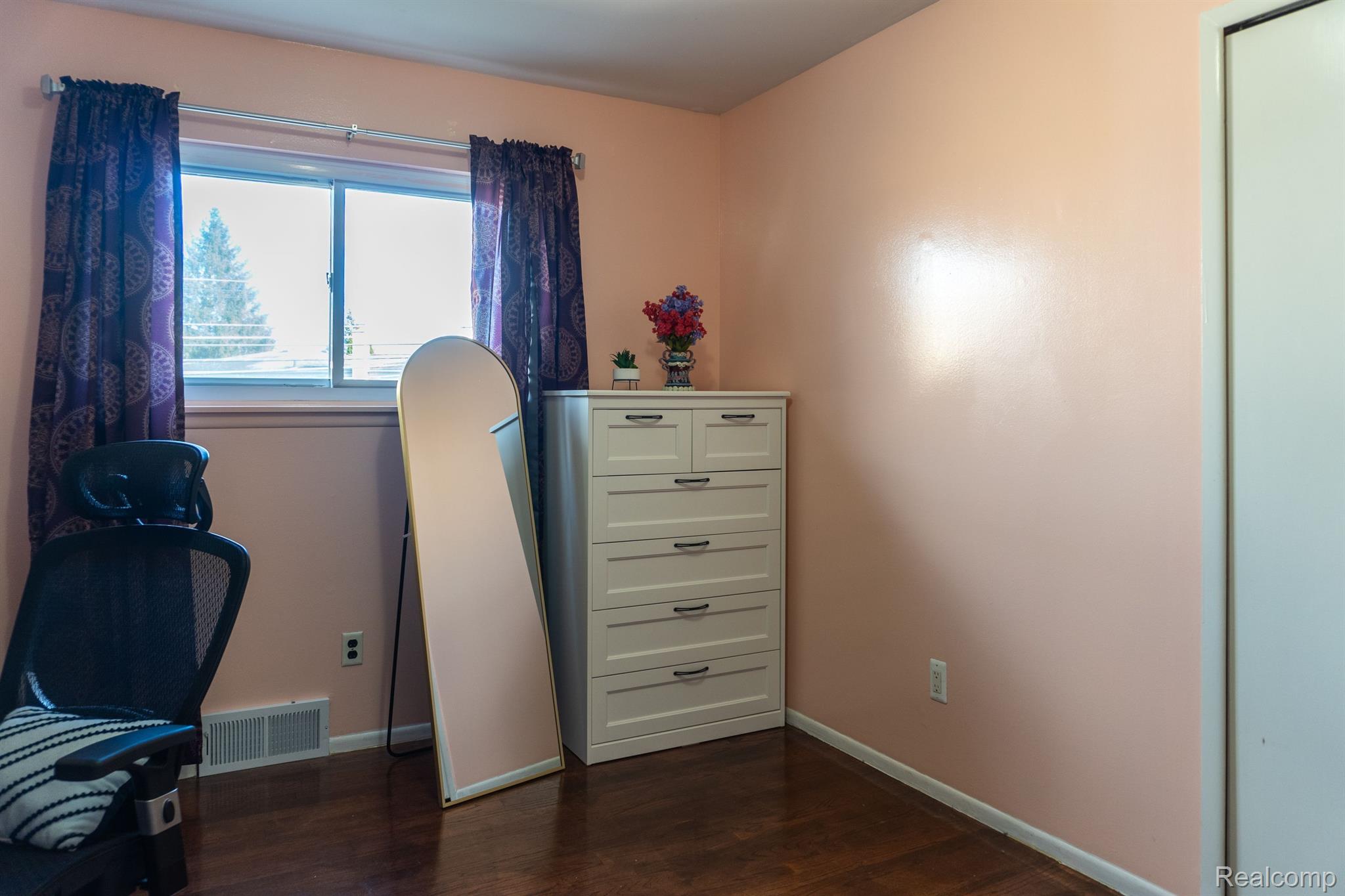 3421 Common Road Warren, MI 48092 - Photo 15 of 39 Gallery Image 15