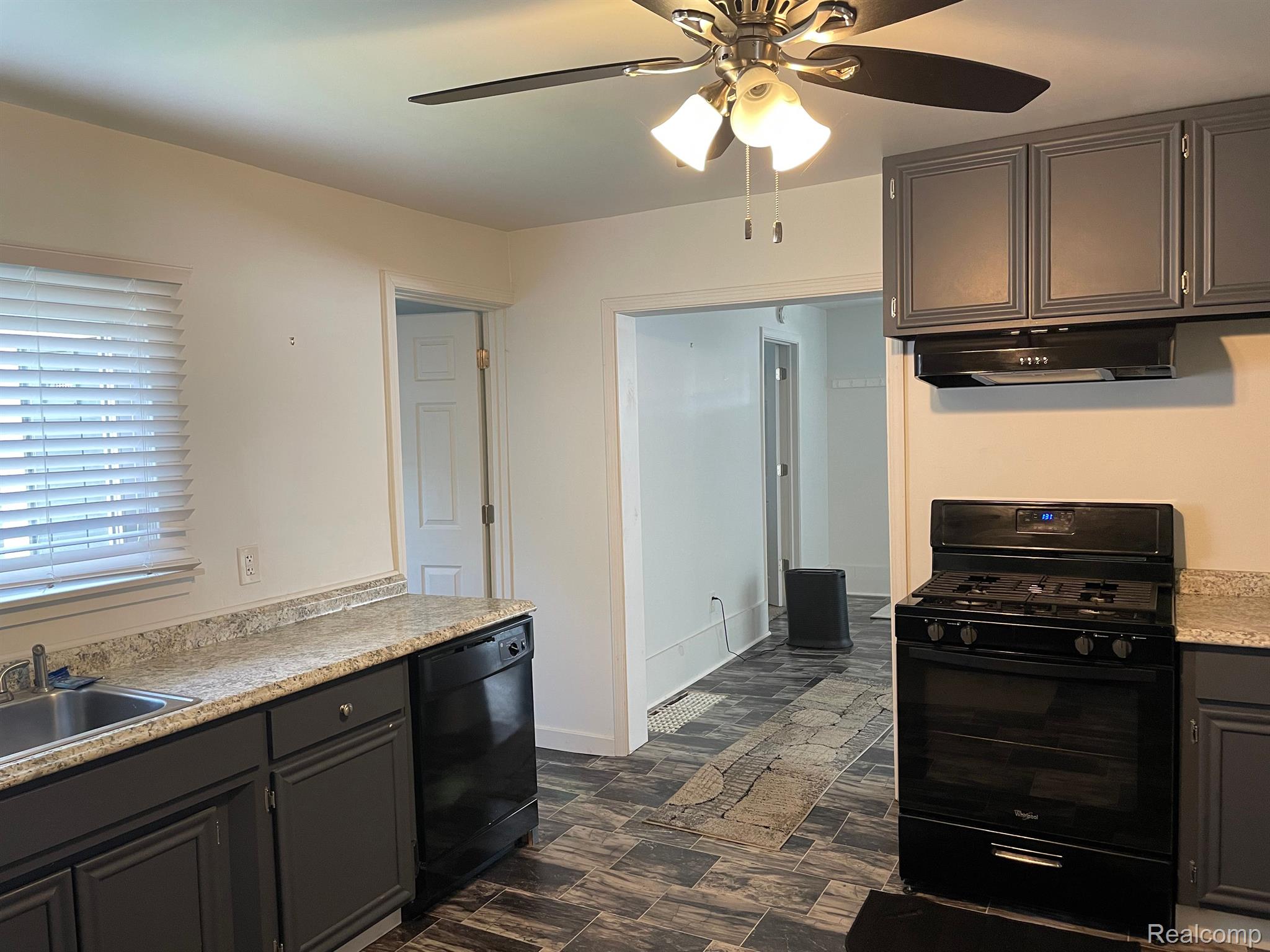 7556 Miller Road Swartz Creek, MI 48473 - Photo 3 of 15