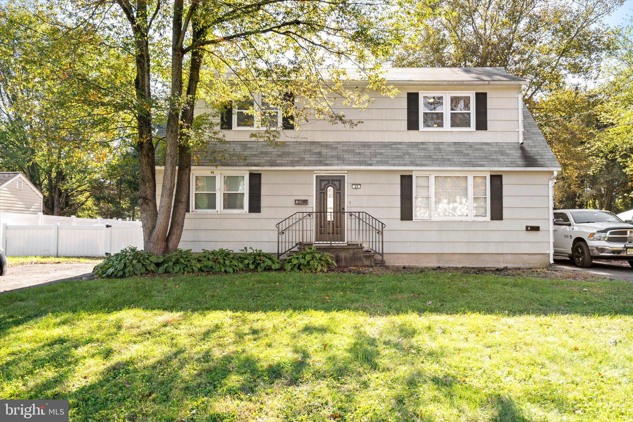 45 Scattergood Avenue Hamilton, NJ 08619 - Photo 2 of 24