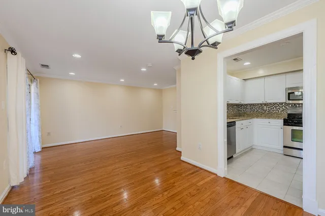 $325,000 | 20602 Cornstalk Terrace, Unit 101, Ashburn, VA 20147