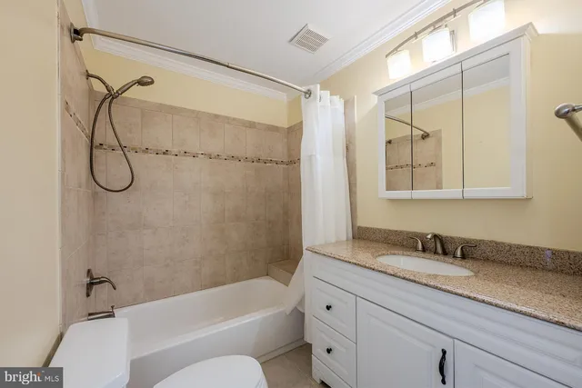 $325,000 | 20602 Cornstalk Terrace, Unit 101, Ashburn, VA 20147