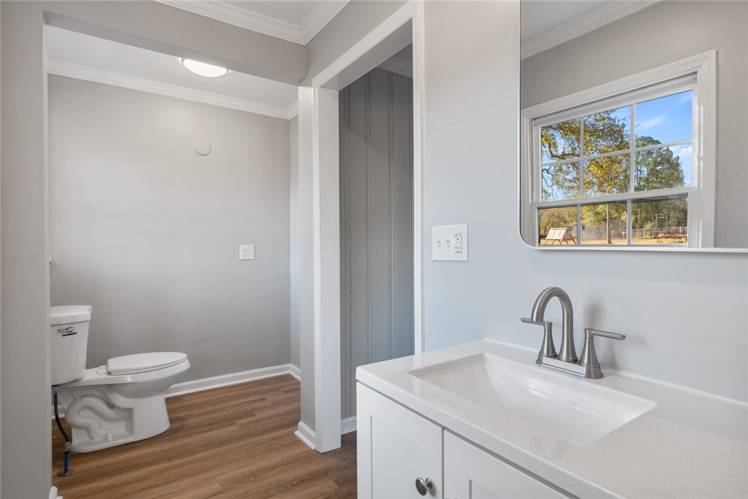 1010 Bern Circle Anderson, SC 29626 - Photo 16 of 27 Primary bath