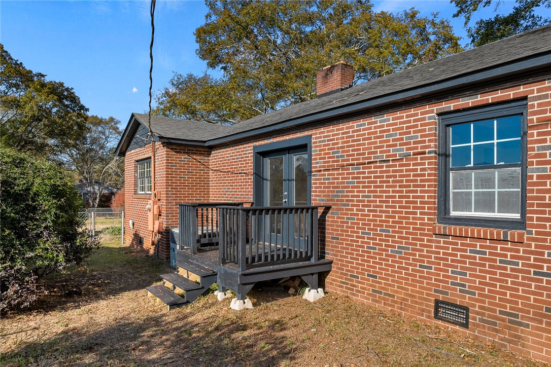 1010 Bern Circle Anderson, SC 29626 - Photo 21 of 27 Back deck off the 3rd bedroom