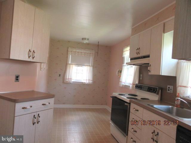249 Flintlock Road Drexel Hill, PA 19026 - Photo 13 of 28 Eat In Kitchen