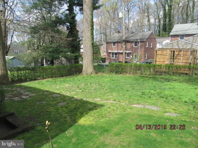 249 Flintlock Road Drexel Hill, PA 19026 - Photo 28 of 28 Large Level Bacvkyard