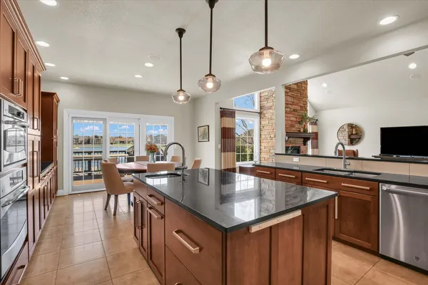 $850,000 | 1614 English Oak Drive, Champaign, IL 61822