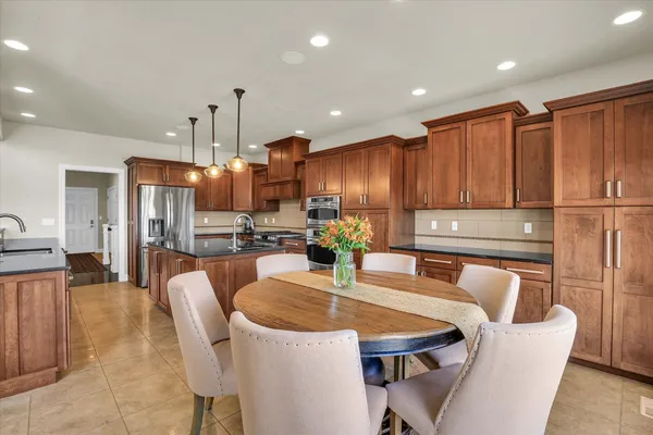 $850,000 | 1614 English Oak Drive, Champaign, IL 61822