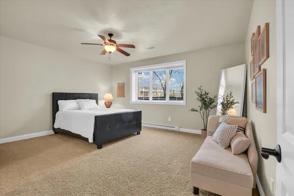 $850,000 | 1614 English Oak Drive, Champaign, IL 61822