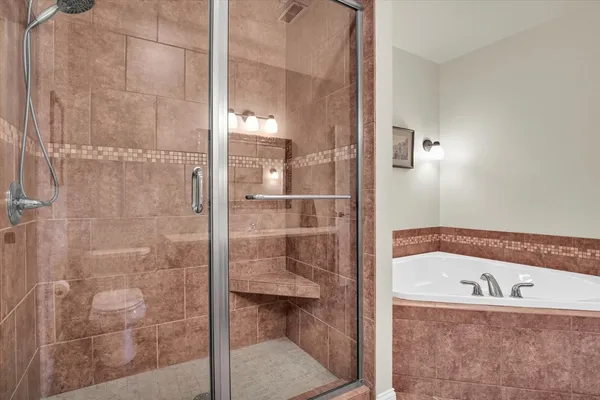 $850,000 | 1614 English Oak Drive, Champaign, IL 61822