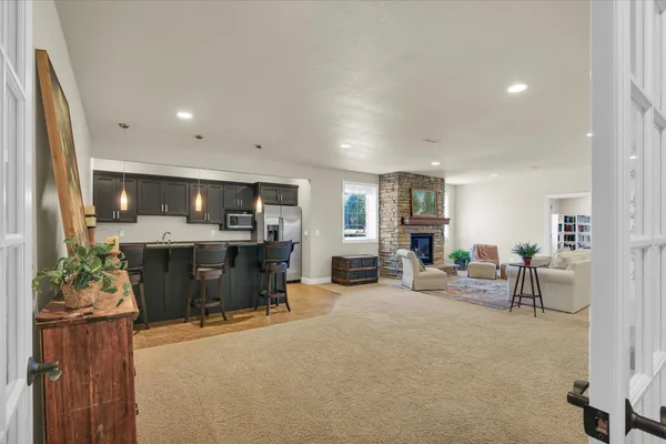 $850,000 | 1614 English Oak Drive, Champaign, IL 61822