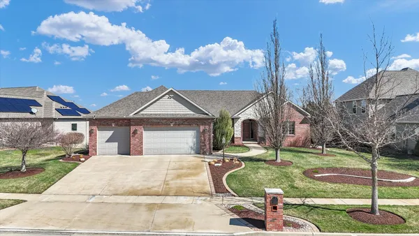 $850,000 | 1614 English Oak Drive, Champaign, IL 61822