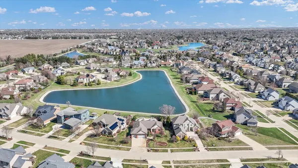 $850,000 | 1614 English Oak Drive, Champaign, IL 61822