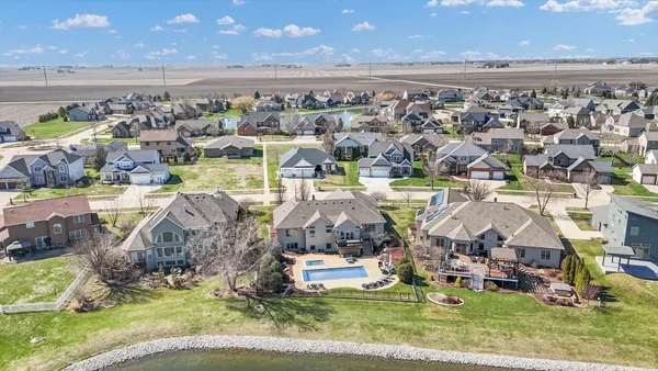 $850,000 | 1614 English Oak Drive, Champaign, IL 61822