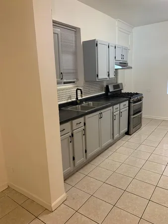 $2,350 | 4841 South Evans Avenue, Unit 1, Chicago, IL 60615