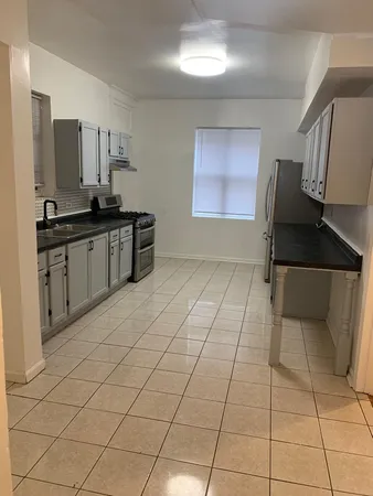 $2,350 | 4841 South Evans Avenue, Unit 1, Chicago, IL 60615