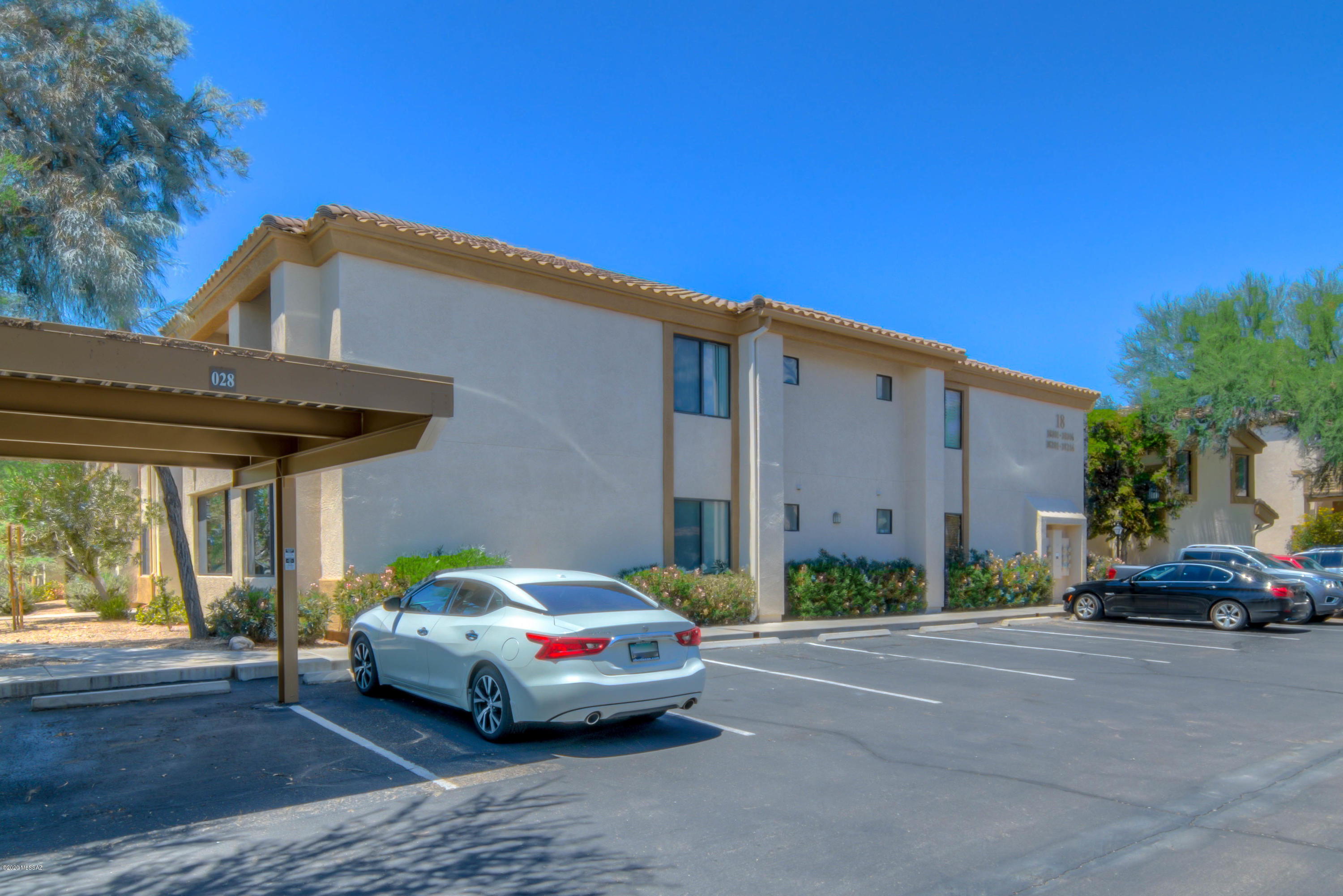2550 East River Road, Unit 18202 Tucson, AZ 85718 - Photo 5 of 35