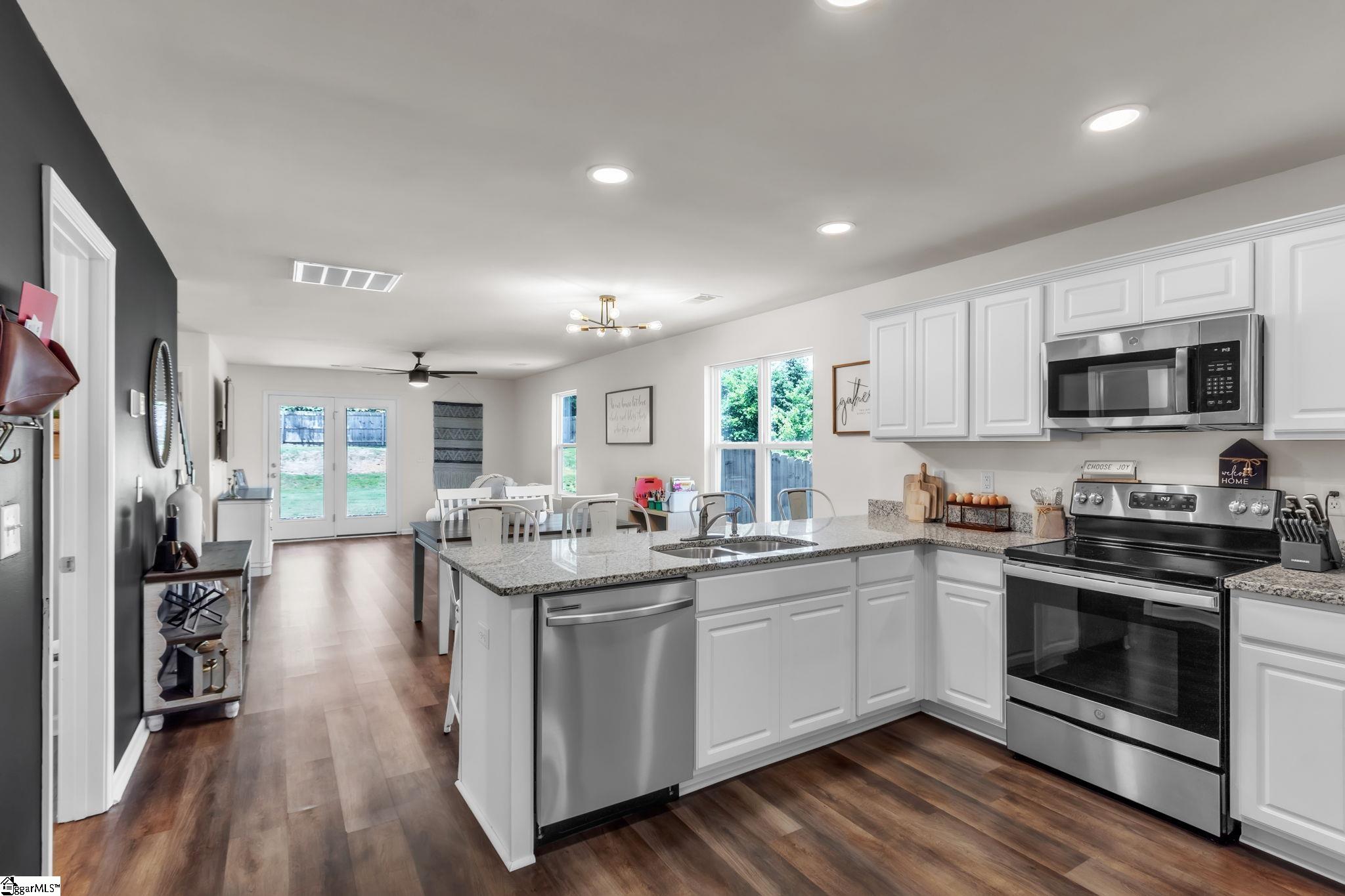 1216 Paramount Drive Lyman, SC 29365 - Photo 8 of 28
