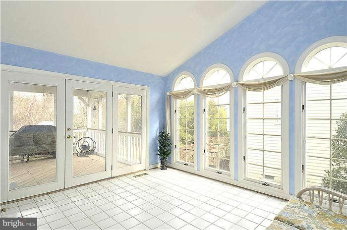 10378 Stansfield Road Laurel, MD 20723 - Photo 6 of 30 Sun Room!