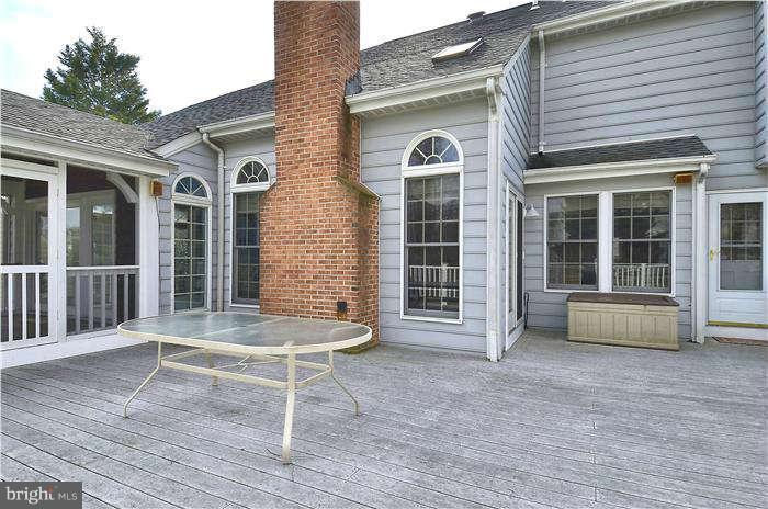 10378 Stansfield Road Laurel, MD 20723 - Photo 7 of 30 Exspansive deck