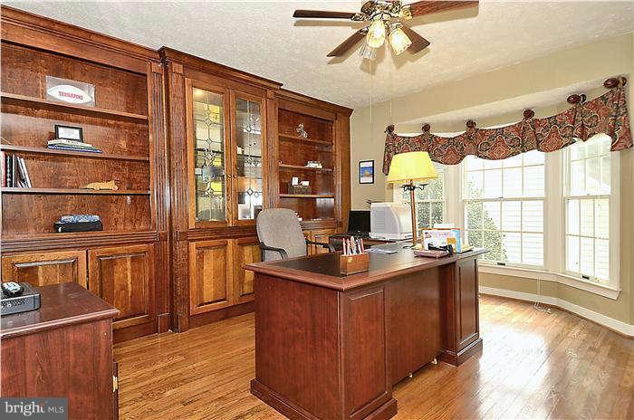 10378 Stansfield Road Laurel, MD 20723 - Photo 10 of 30 Library/ Study