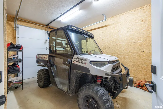 $390,000 | 142 Oak Road, Harrisburg, IL 62946