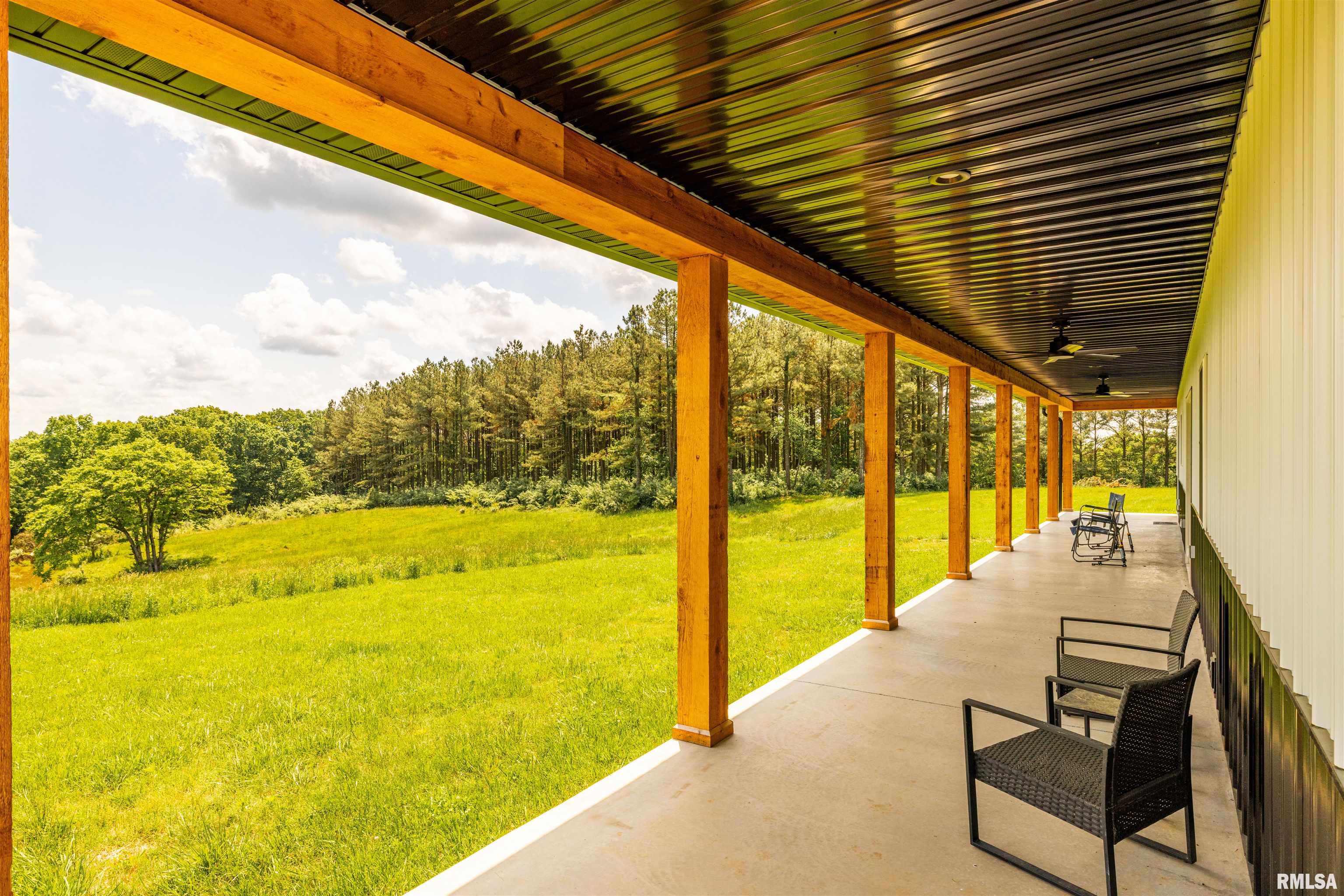 142 Oak Road Harrisburg, IL 62946 - Photo 6 of 47