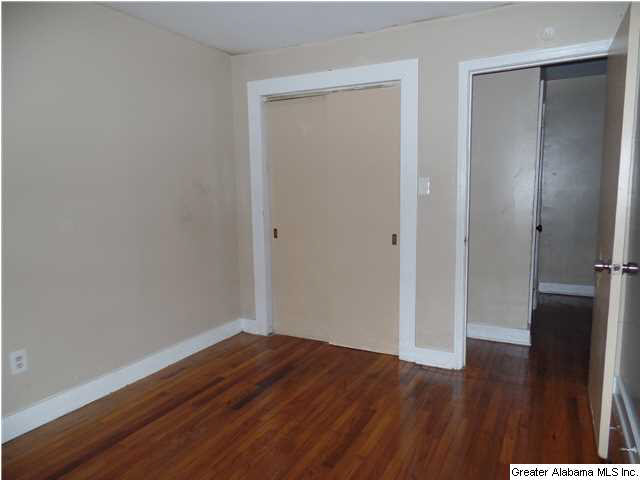 2909 Dowell Avenue Southwest Birmingham, AL 35211 - Photo 7 of 12