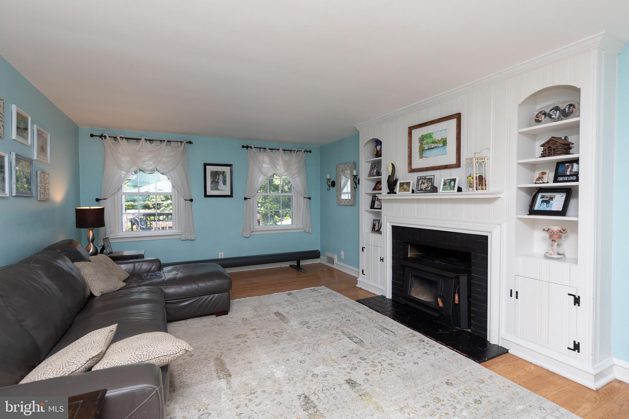 540 Custis Road Glenside, PA 19038 - Photo 20 of 57 Living Room