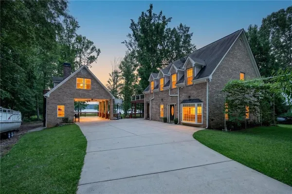 $850,000 | 293 Buckhorn Drive, Temple, GA 30179