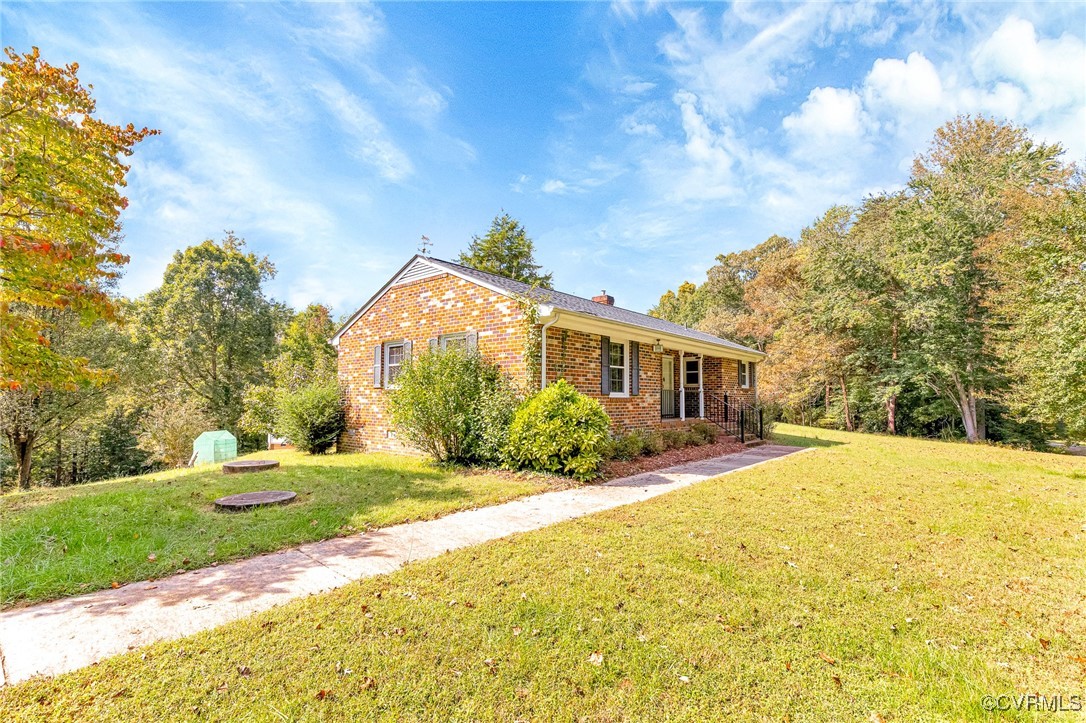 3050 Rose Mount Road Walkerton, VA 23177 - Photo 3 of 35 Single story home with a front lawn