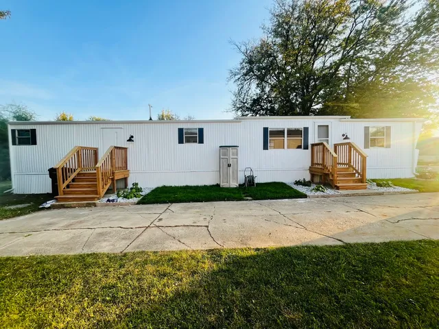 $38,000 | 1824 Huckleberry Lane, Sycamore, IL 60178