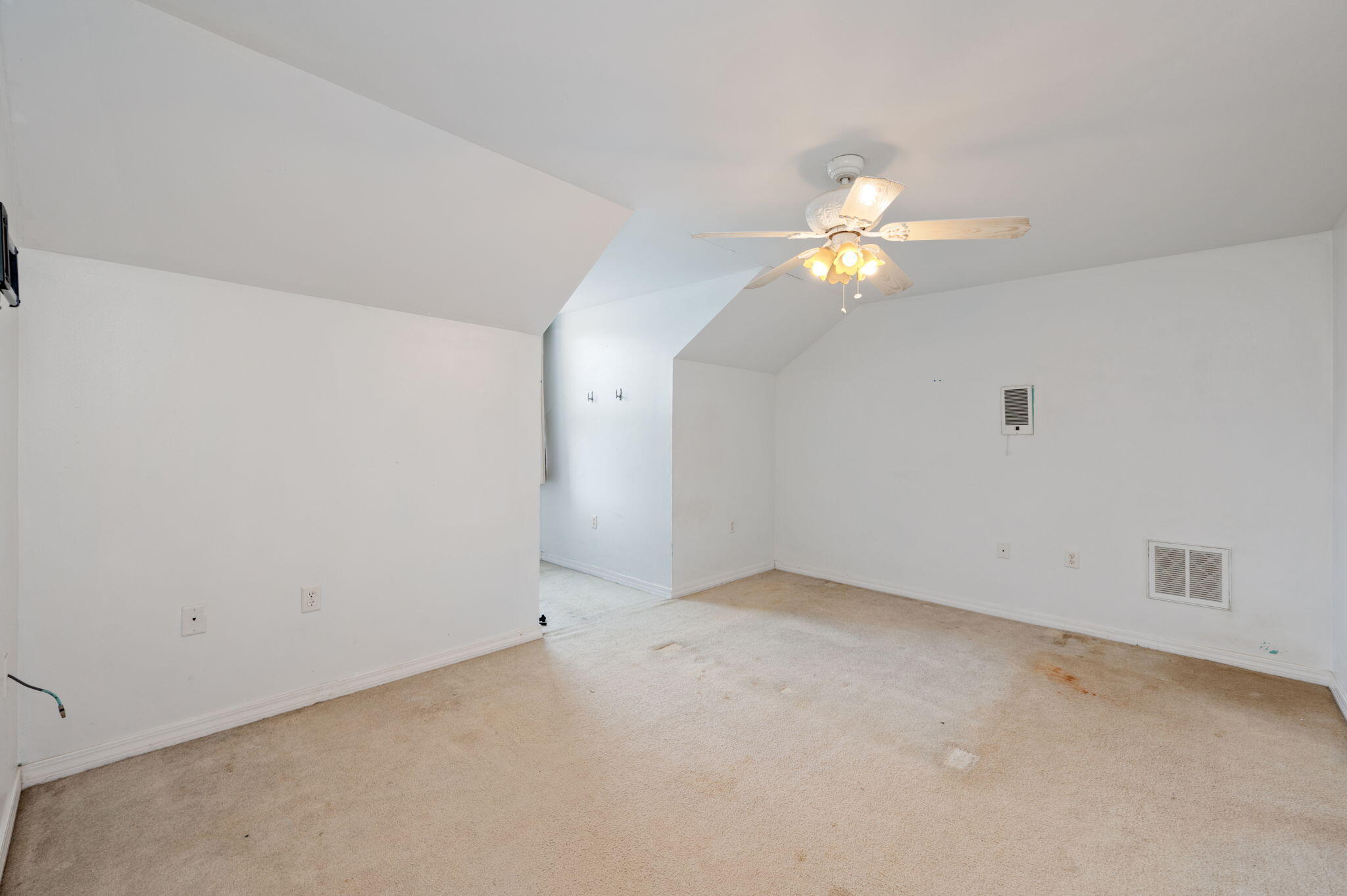 6064 Buckward Road Baker, FL 32531 - Photo 22 of 29 Mster Bed