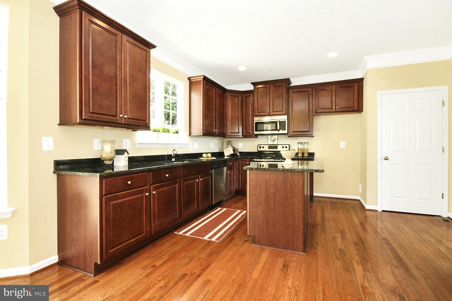 119 West Lakeridge Road New Market, MD 21774 - Photo 9 of 30 Kitchen