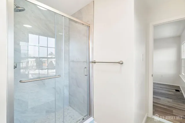 $439,999 | 127 Hampton Court, Somerset, NJ 08873