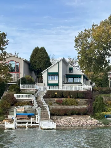 $1,250,000 | W949 Miramar Drive, East Troy, WI 53120