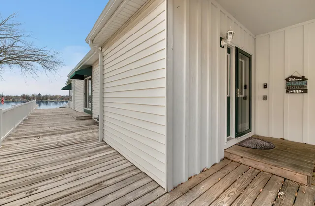 $1,250,000 | W949 Miramar Drive, East Troy, WI 53120