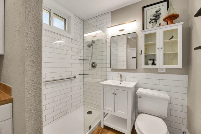 $1,250,000 | W949 Miramar Drive, East Troy, WI 53120