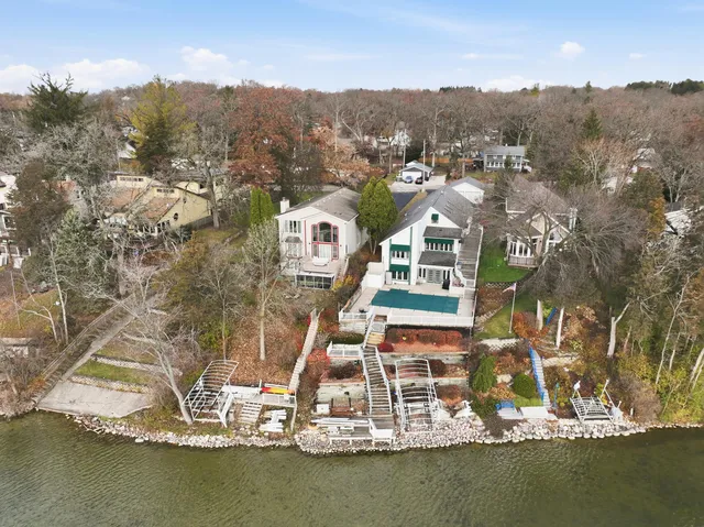 $1,250,000 | W949 Miramar Drive, East Troy, WI 53120