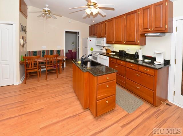 435 Satulah Ridge Road Highlands, NC 28741 - Photo 9 of 17 Gallery Image 9